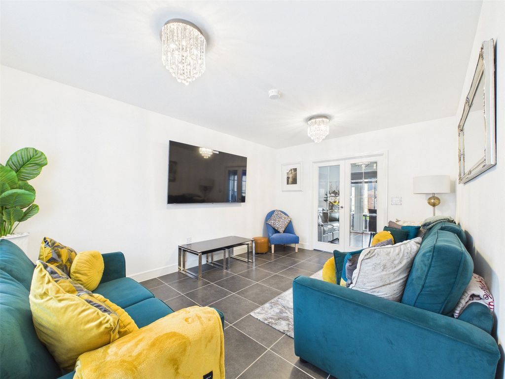 Property photo 3 of 22 Picture No. 12