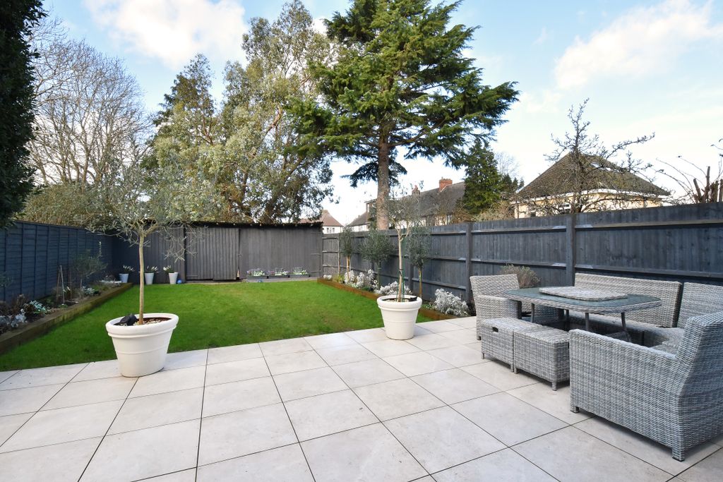 Property photo 2 of 15