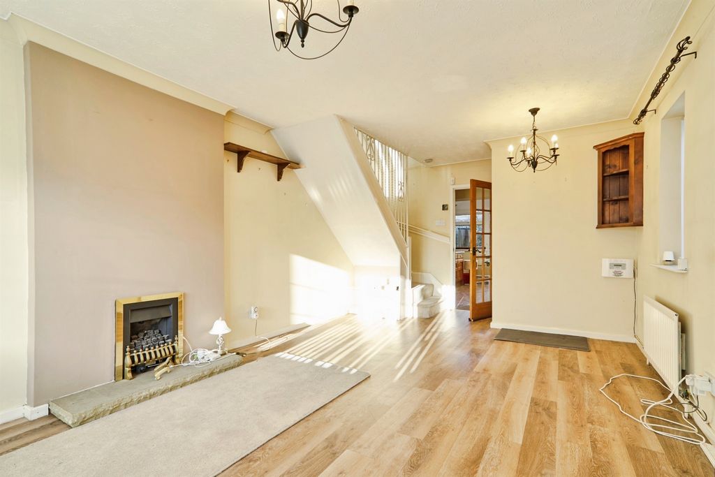 Property photo 2 of 16