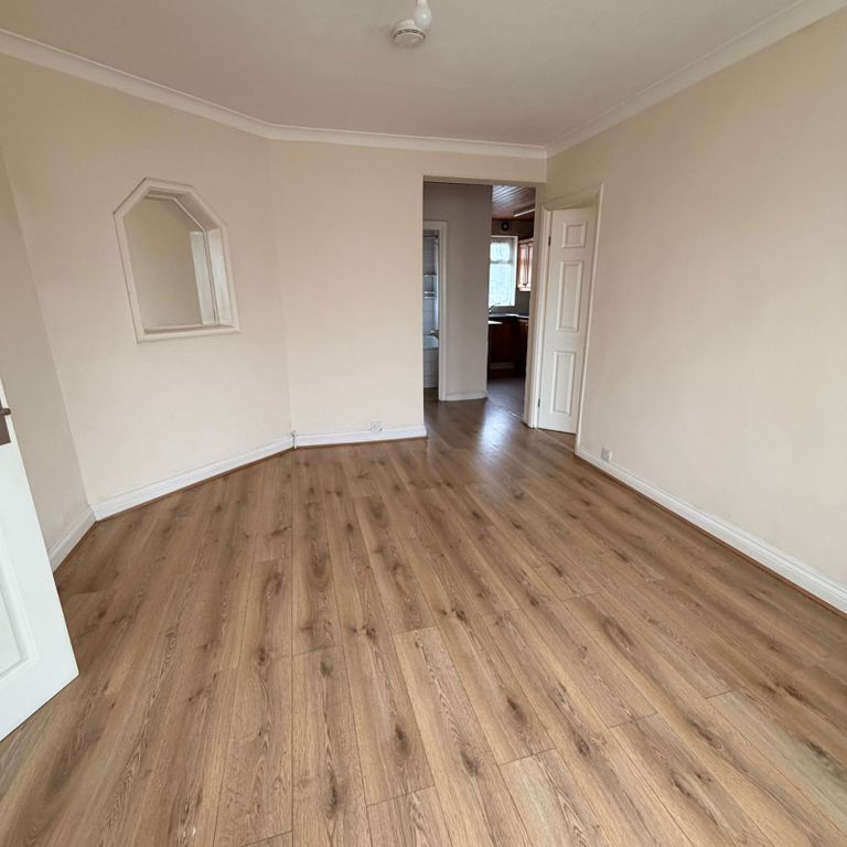 Property photo 2 of 7 Gallery