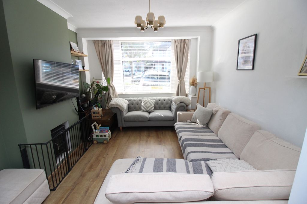 Property photo 2 of 13