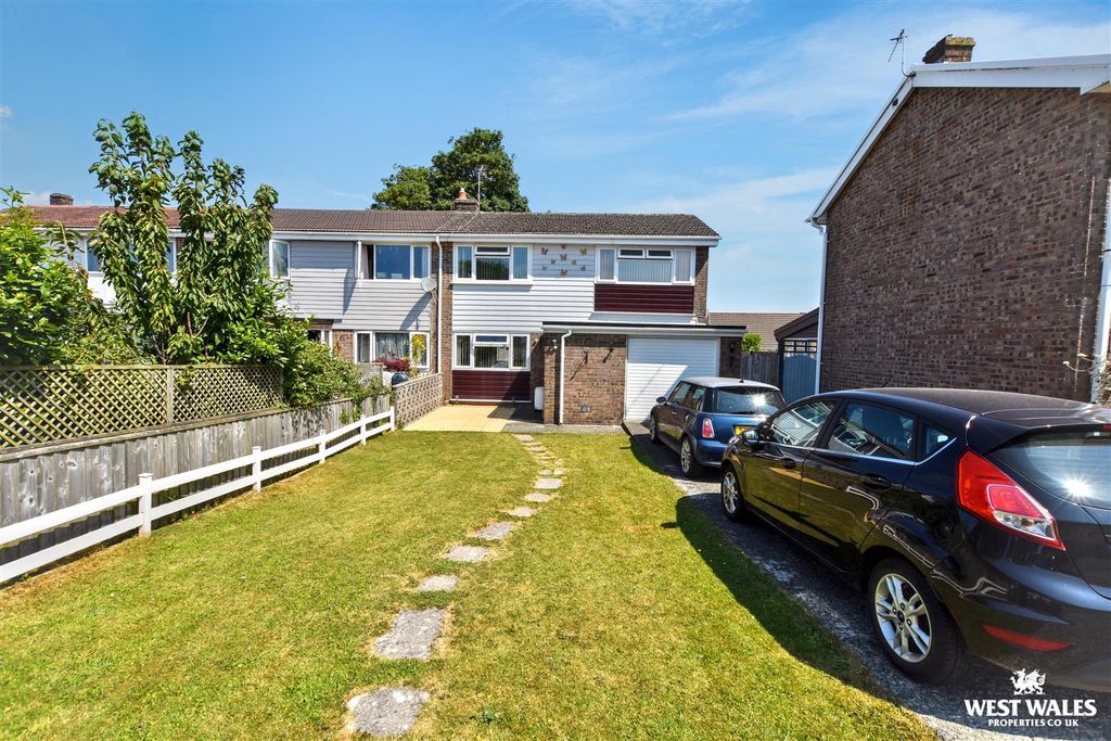 Property photo 1 of 19 19 (17).Jpg