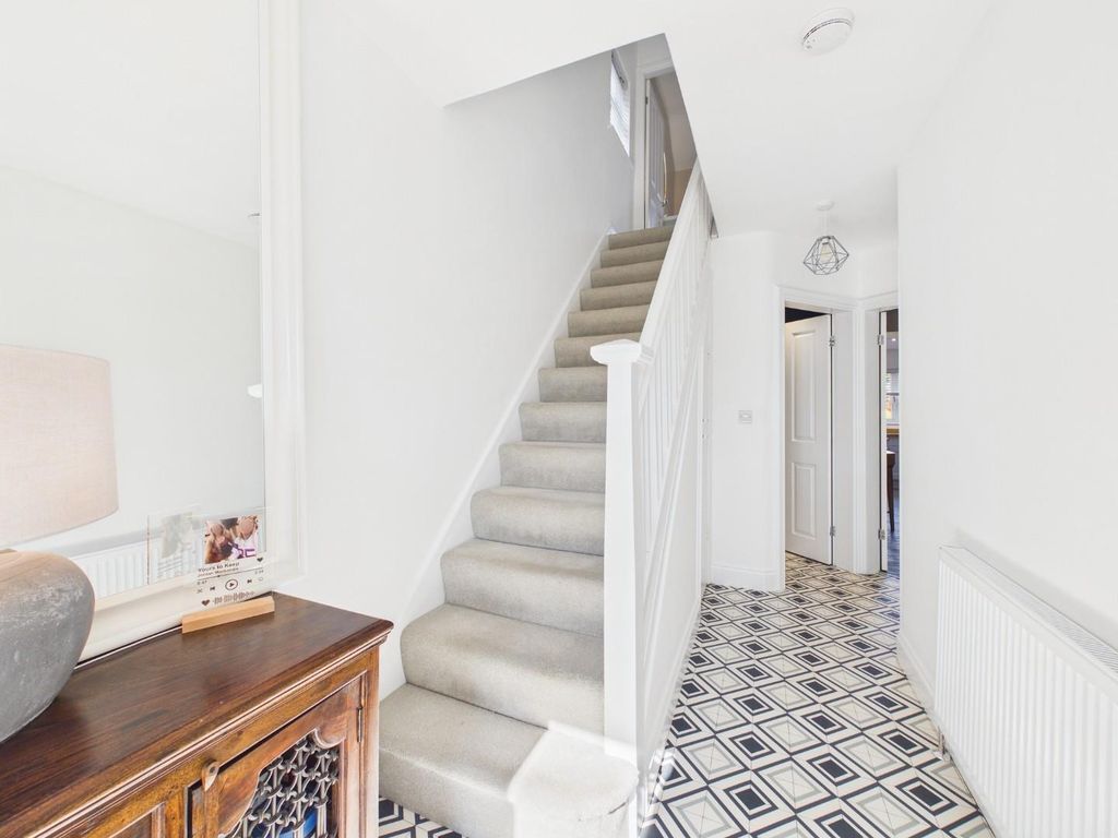 Property photo 2 of 23 Cam04899G0-Pr0324-Still014.Jpg