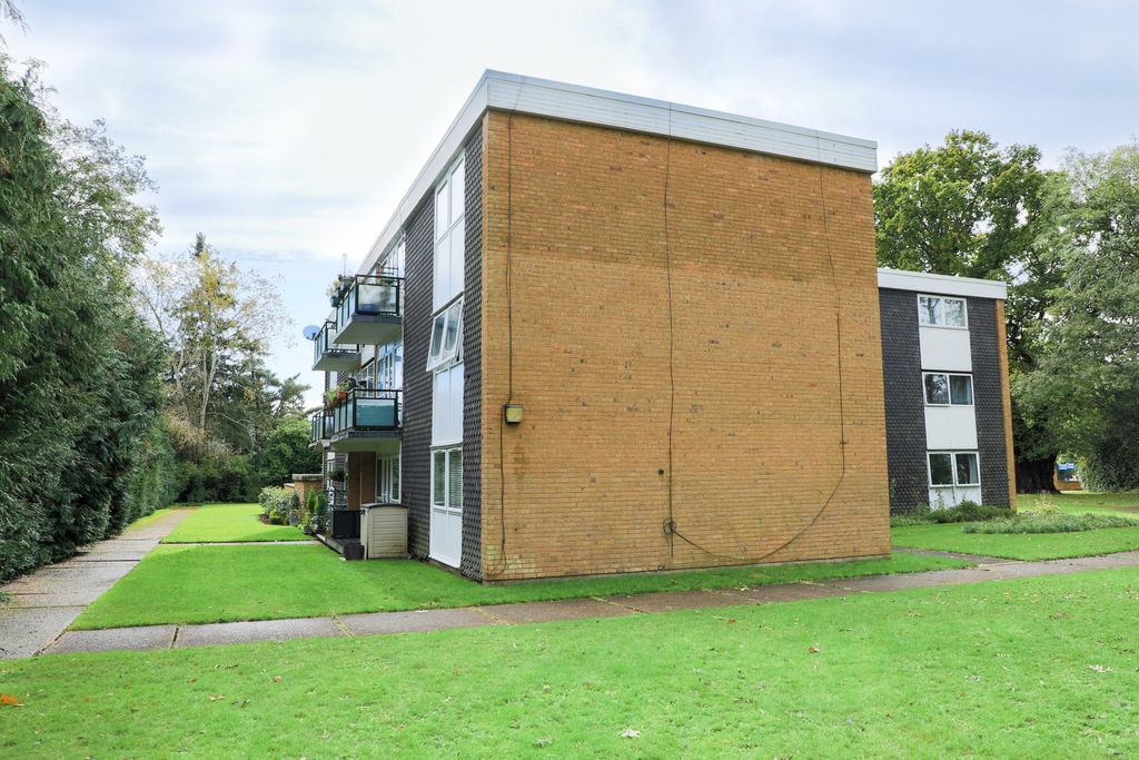 Property photo 2 of 14