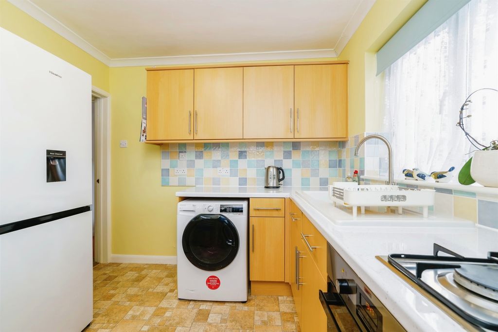 Property photo 3 of 14