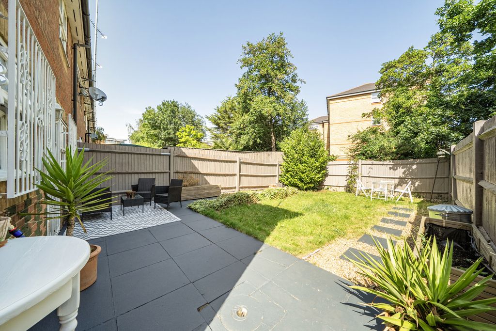 Property photo 3 of 22 1482730-6-6A3Aa27...