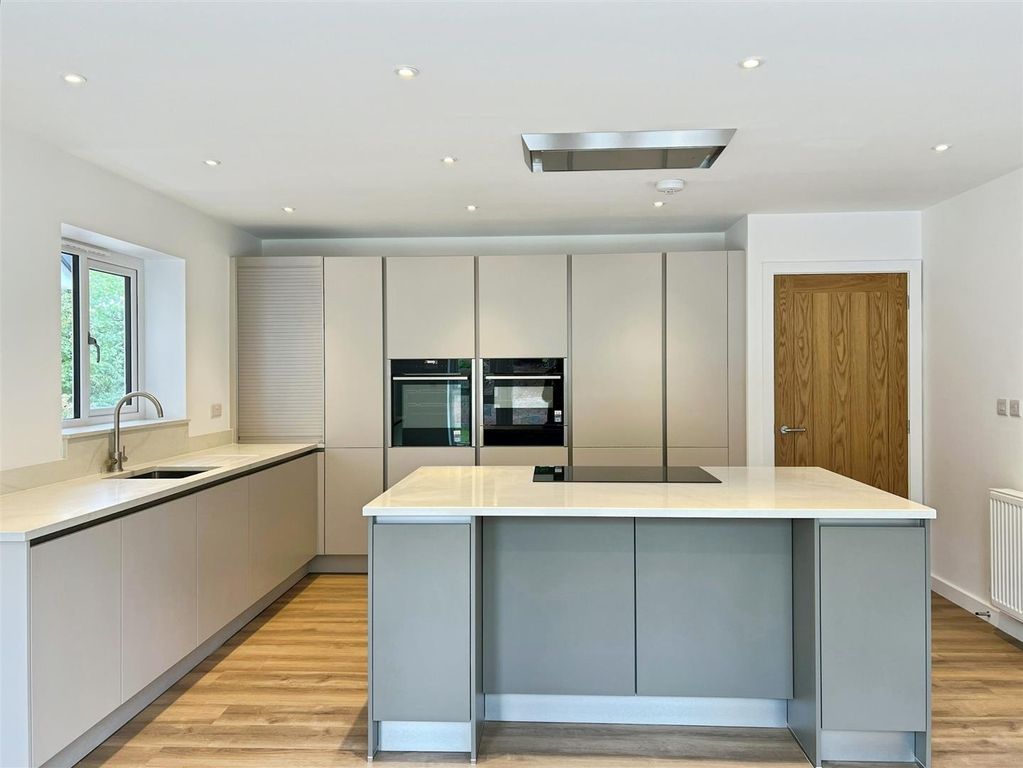 Property photo 2 of 22 d6754A8A-Img_7703.Jpg