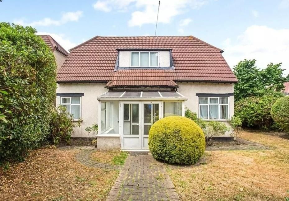 Property photo 1 of 13 External View