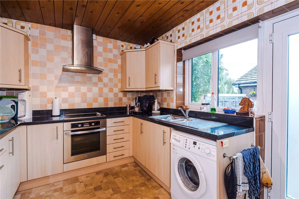 Property photo 3 of 36 Picture No. 25