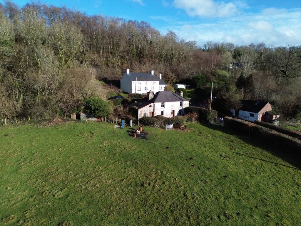 Property photo 3 of 35