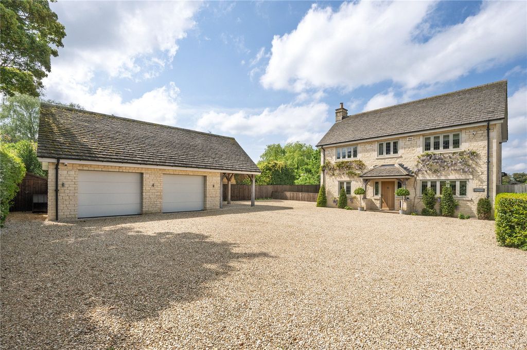 Property photo 1 of 17 Stonechat