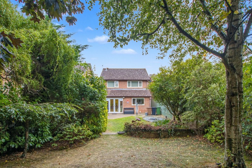 Property photo 2 of 24 4521383