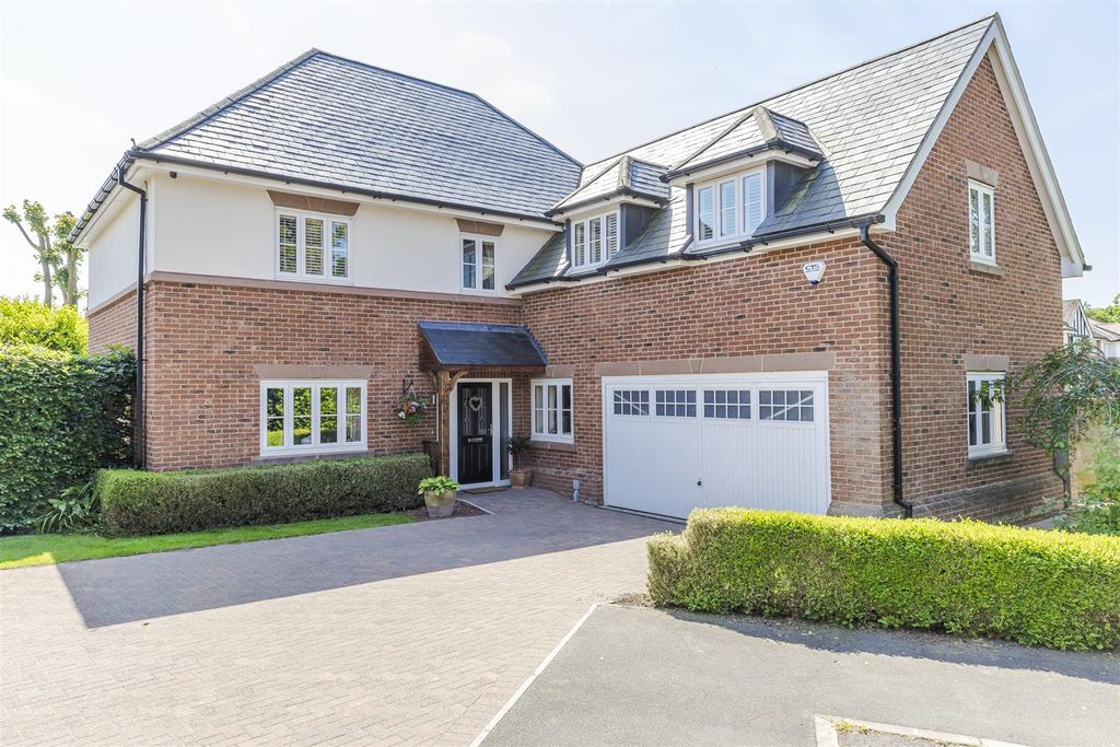 Property photo 1 of 48 3Gerardsgardens-1.Jpg
