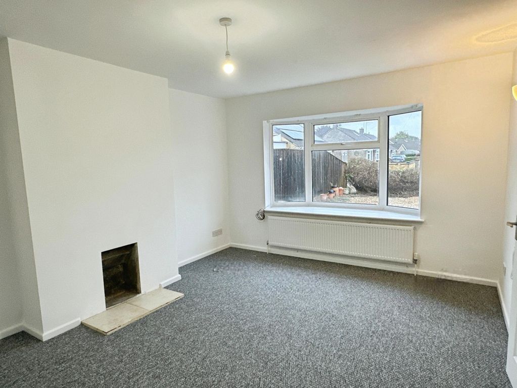 Property photo 2 of 9 Living Room