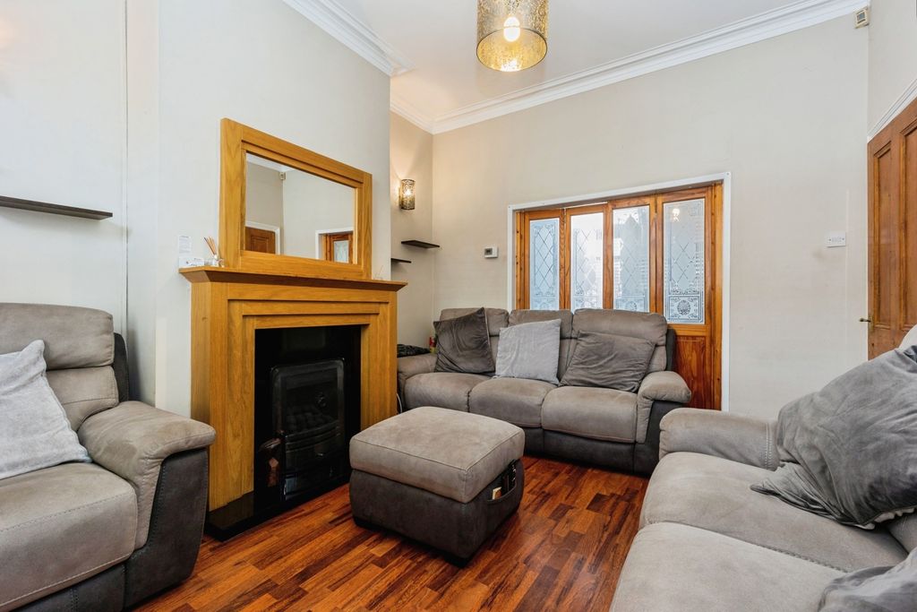 Property photo 2 of 20 Pbox-Img.Jpg