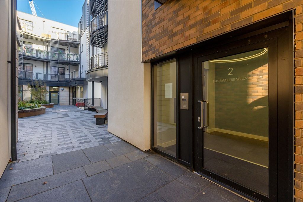 Property photo 3 of 23 Picture No. 04