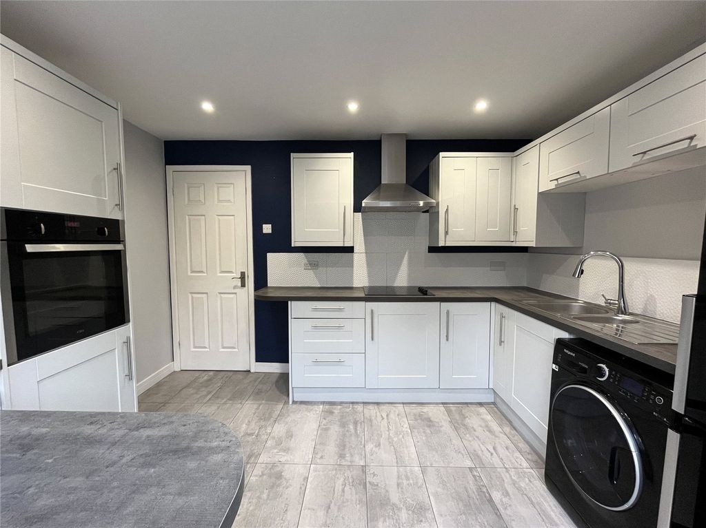 Property photo 2 of 11 Picture No. 02