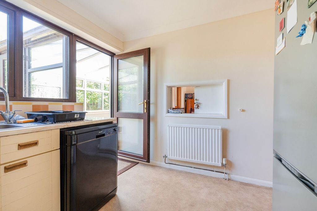 Property photo 3 of 19