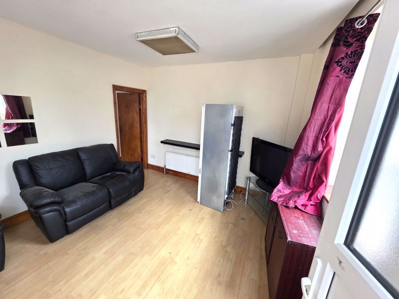 Property photo 3 of 14 Photo 2