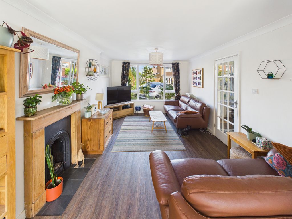 Property photo 3 of 19 Gallery