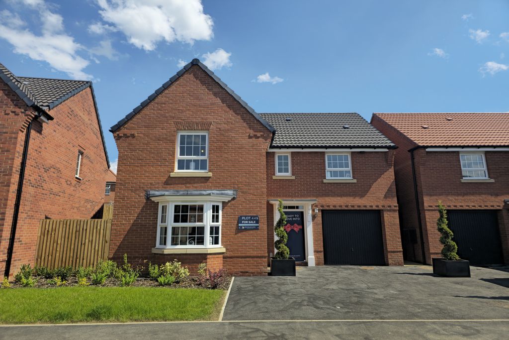 Property photo 1 of 10 Plot 445 External