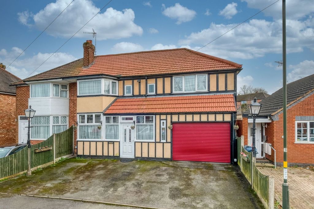 Property photo 1 of 39