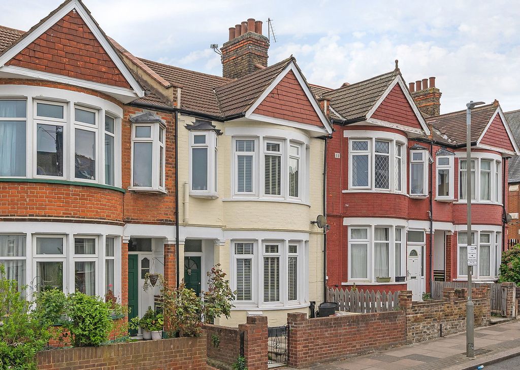 Property photo 1 of 25