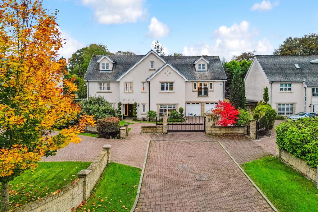 Property photo 1 of 44