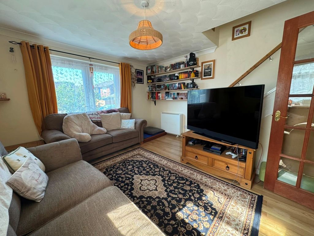 Property photo 2 of 12