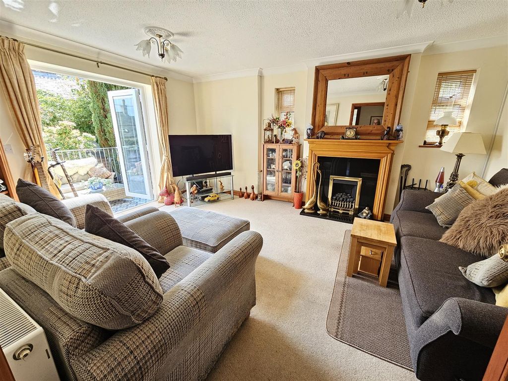 Property photo 2 of 20 Living Room.Jpg