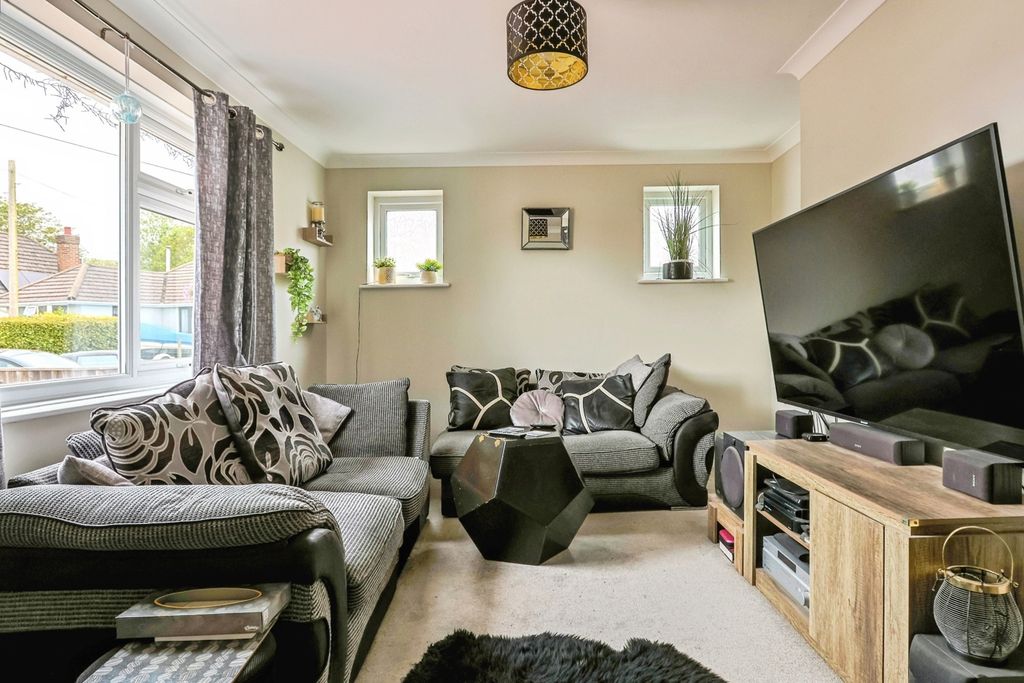 Property photo 2 of 19 Pbox-Img.Jpg