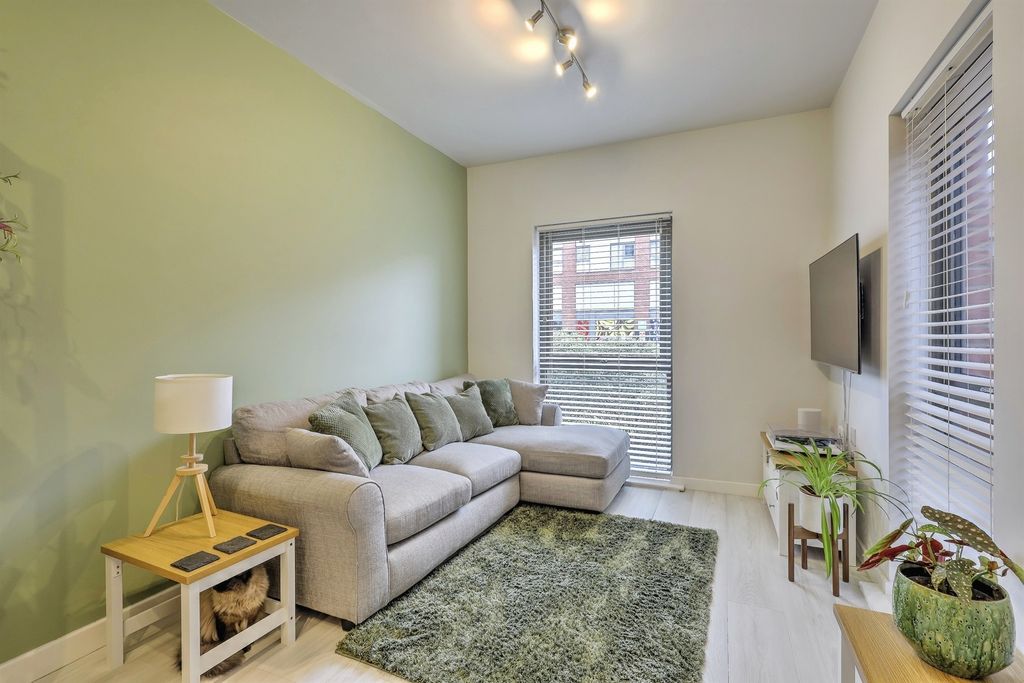 Property photo 3 of 14