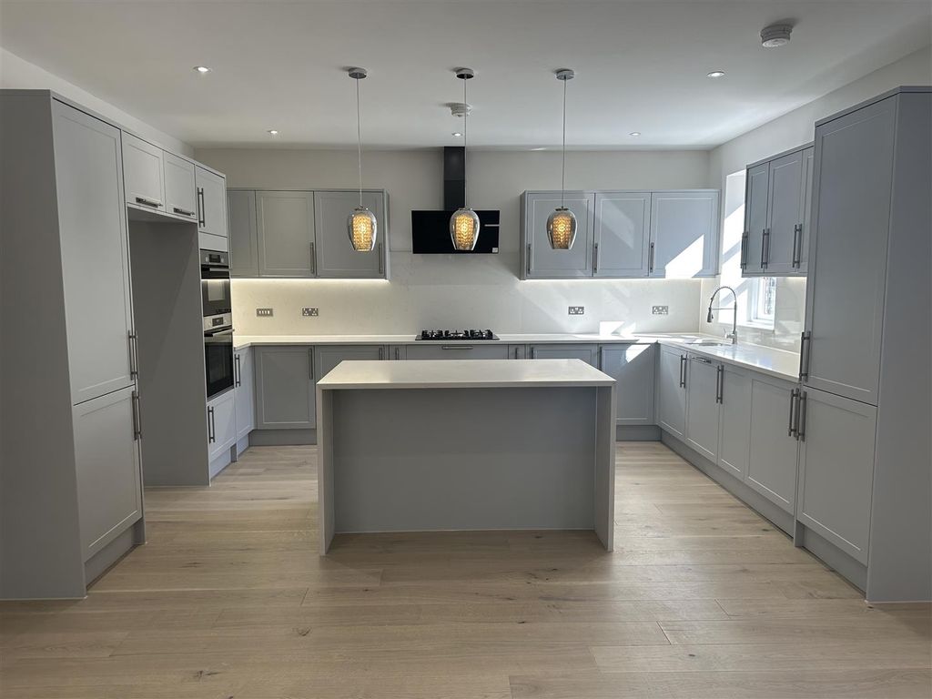 Property photo 3 of 16 Img_0581.Jpg