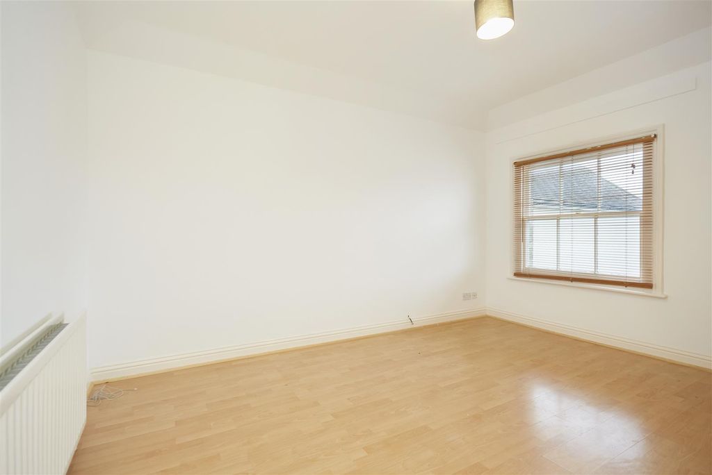 Property photo 3 of 6 Flat C 291079 (3).Jpg
