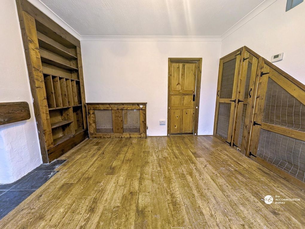 Property photo 2 of 18 Living Room