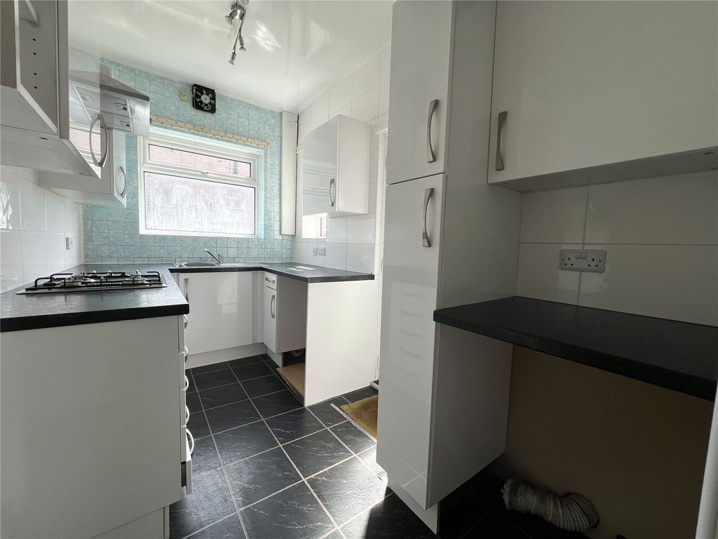 Property photo 3 of 18 Picture No. 23