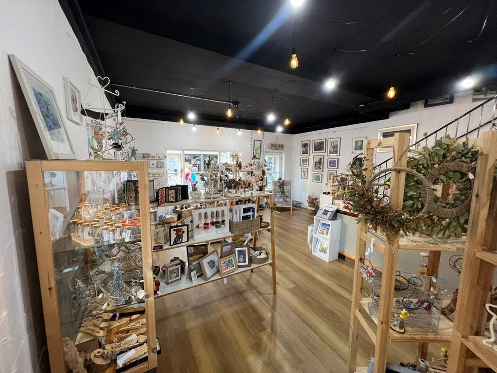 Property photo 3 of 12