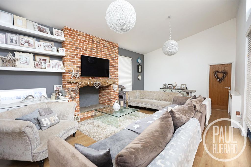Property photo 3 of 16 7R5A4722.Jpg