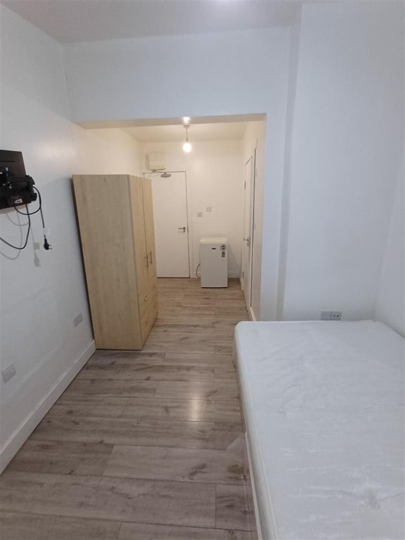 Property photo 3 of 4 1001001607.Jpg