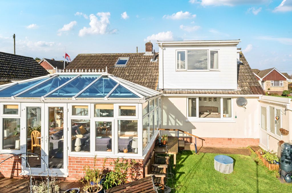 Property photo 1 of 26 Seddons Tiverton