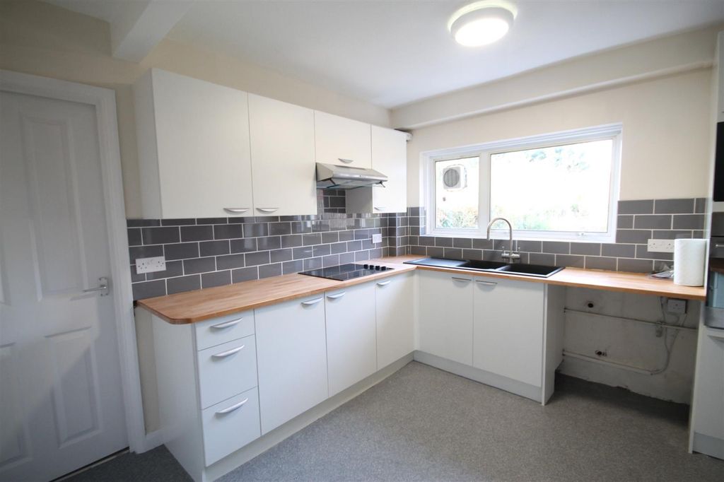 Property photo 2 of 11 Img_4642.Jpg