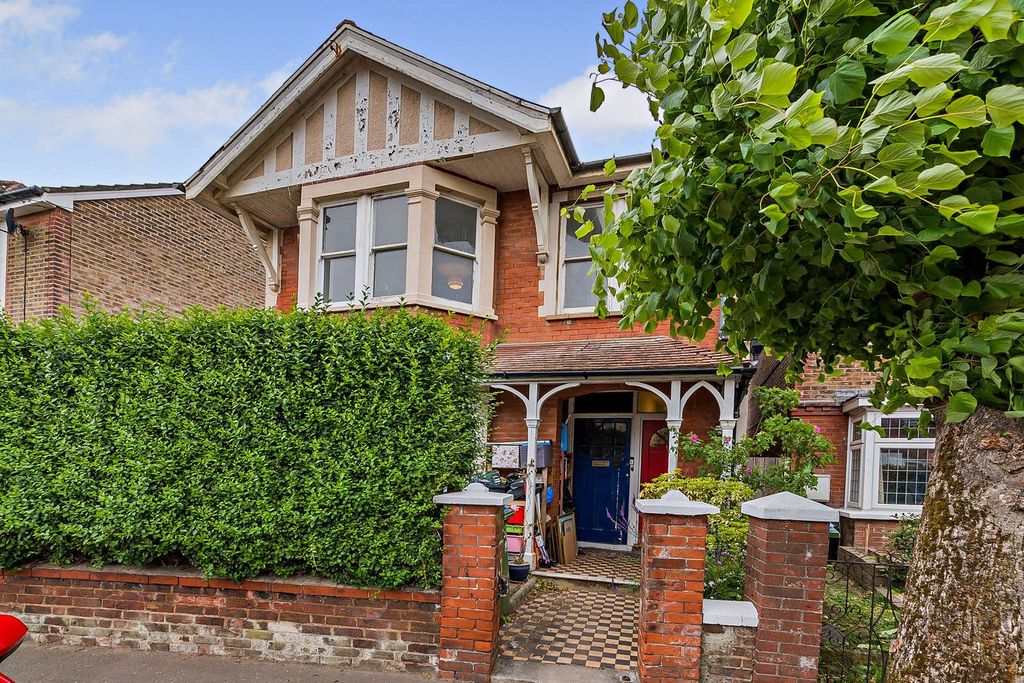 Property photo 1 of 16