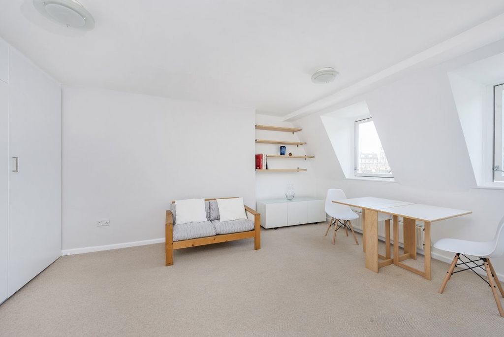 Property photo 2 of 6 Picture No. 03