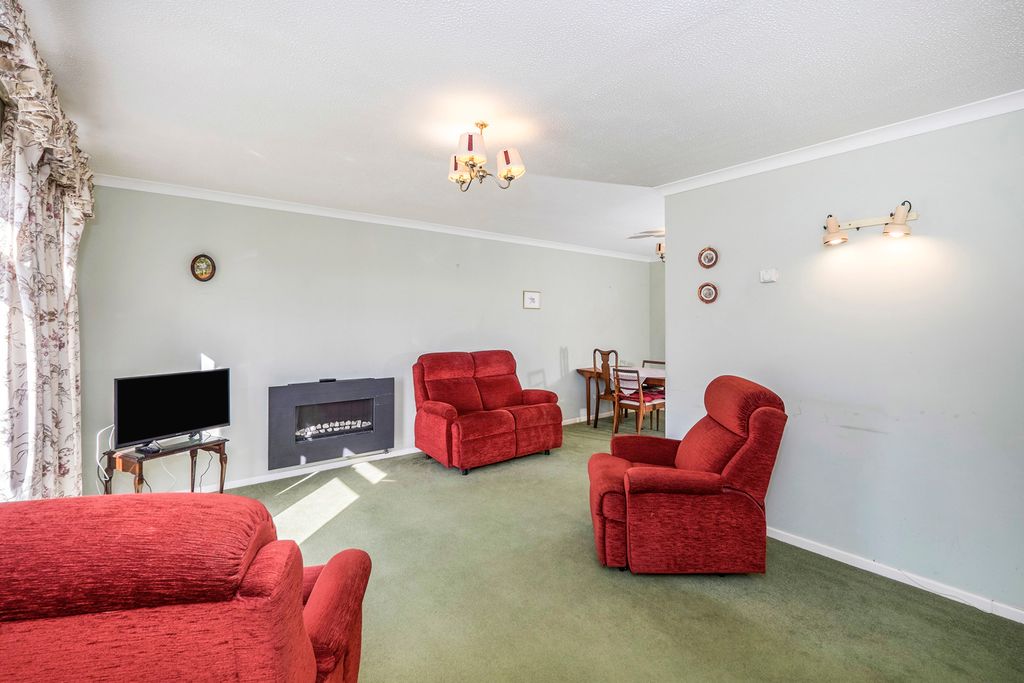 Property photo 3 of 20 Pbox-Img.Jpg