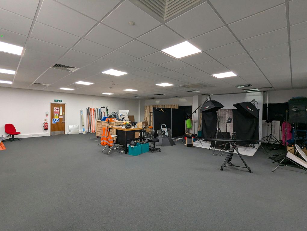 Property photo 2 of 6 Pxl_20250512_134622763.Jpg