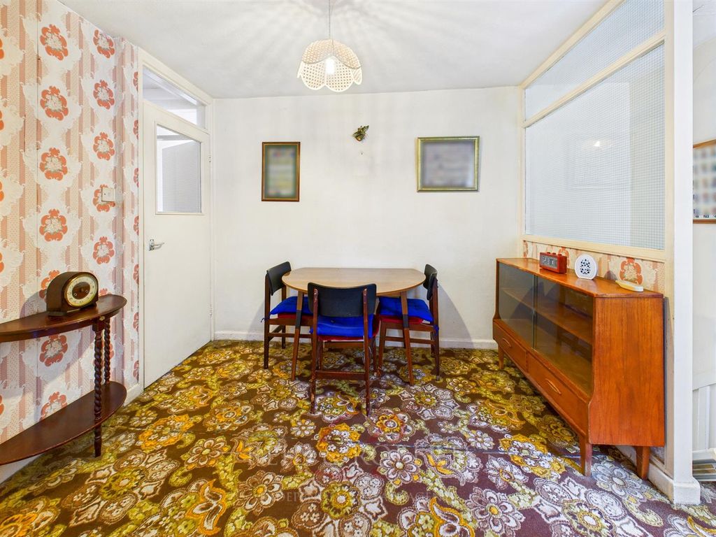 Property photo 3 of 15 Cam05148G0-Pr0047-Still014.Jpg