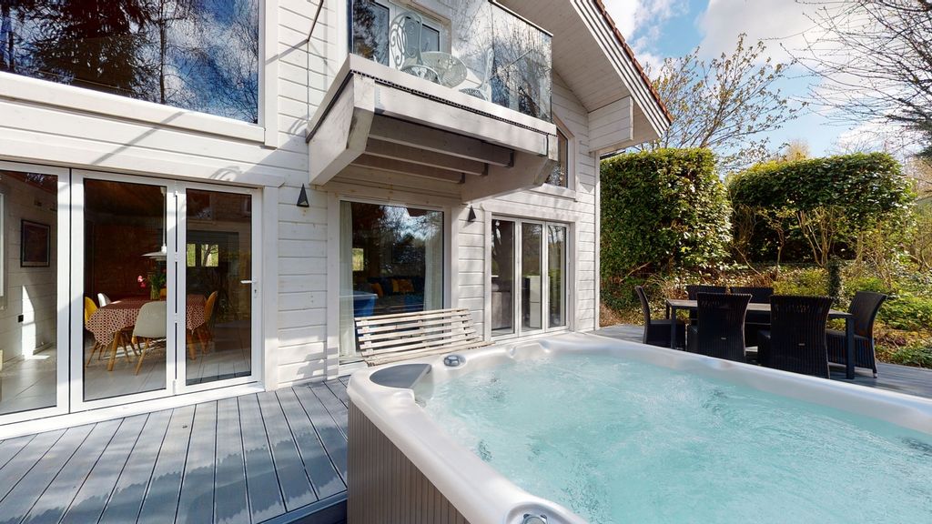 Property photo 3 of 14