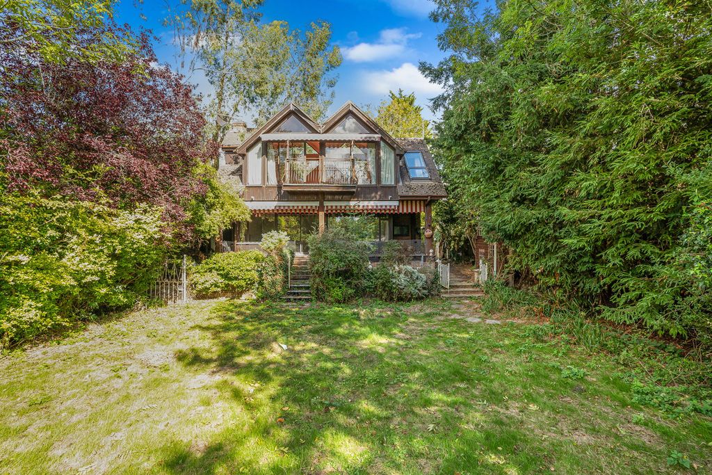 Property photo 2 of 29