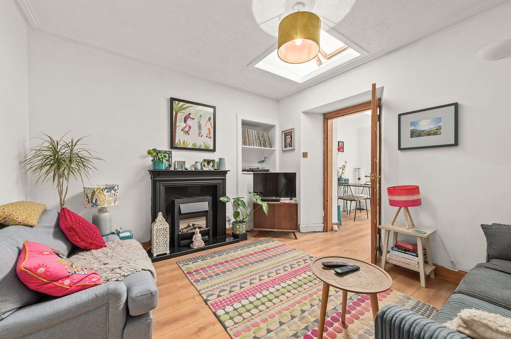 Property photo 3 of 16
