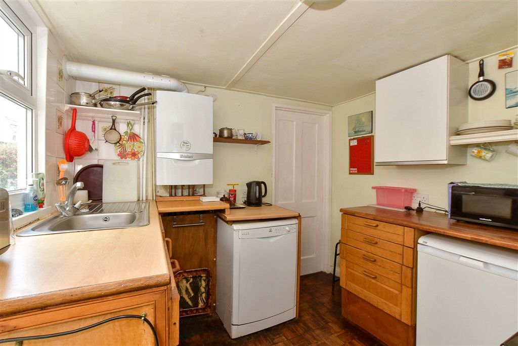 Property photo 3 of 12 Kitchen